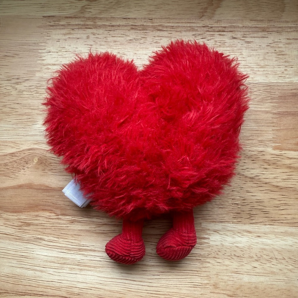 *Retired* Jellycat Amuseables Beatie Heart Plush - Picture 4 of 6